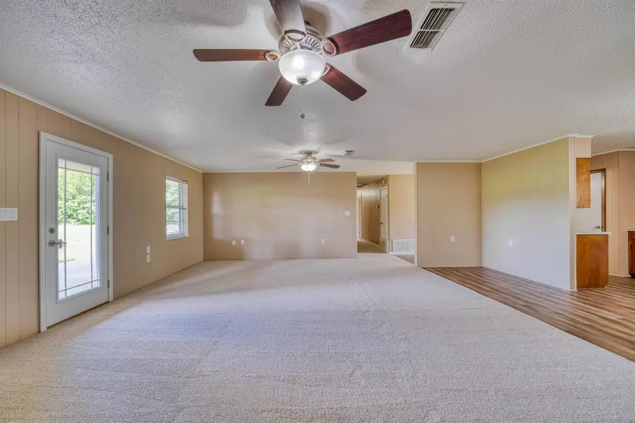 3347 Smelley Rd, Longview, TX 75605 - #3