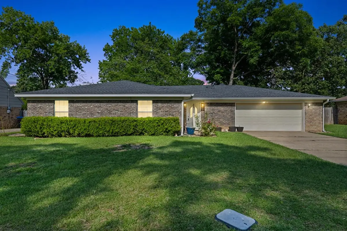 3008 Keystone, Longview, TX 75605 - #1