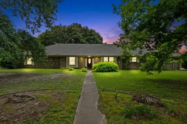 202 Marks Lane, Linden, TX 75563