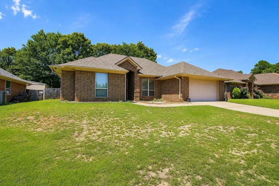 2519 Oasis Dr., Longview, TX 75601 - #2