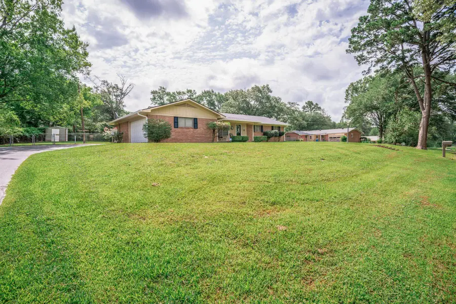 704 Holly, Overton, TX 75684 - #2