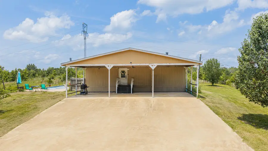 562 Clower, Diana, TX 75640 - #3