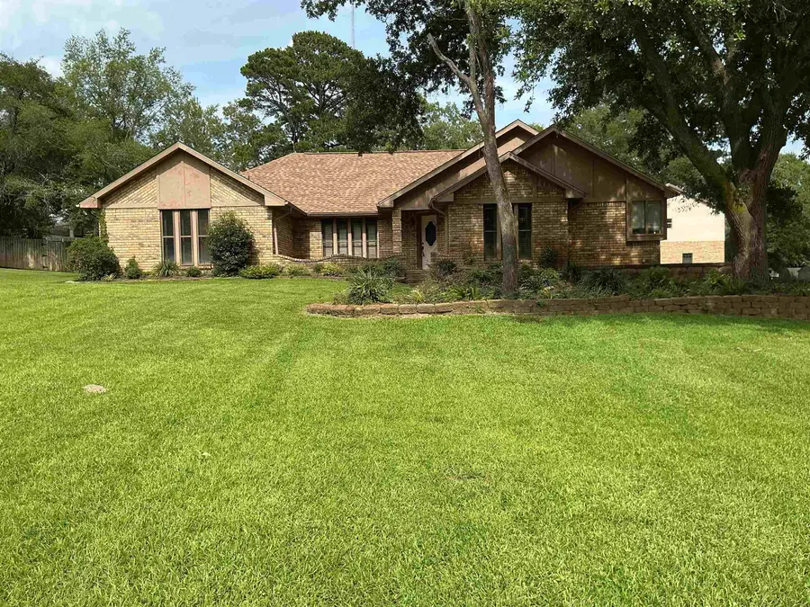 692 Sunnybrook Dr, Longview, TX 75605 - #2