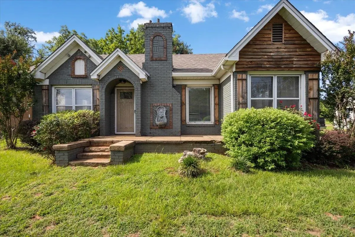 718 E 1st Street, Hughes Springs, TX 75656 - #1