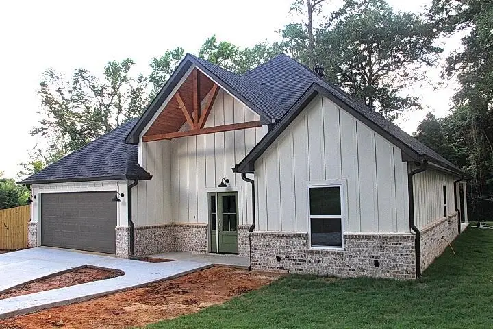 1262 W George Richey Road, Gladewater, TX 75647 - #2