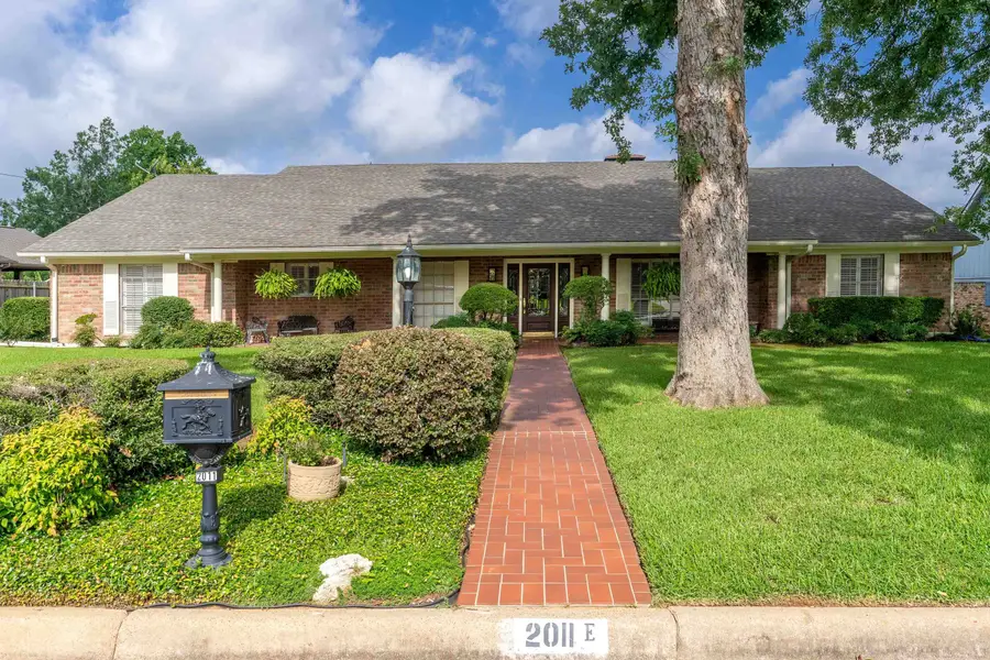 2011 E Warwick, Longview, TX 75601 - #2