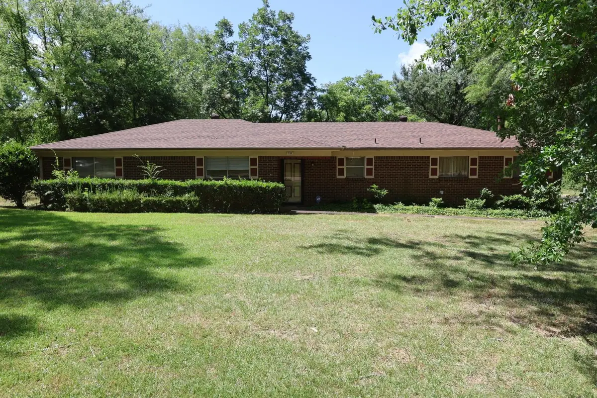 700 Hollybrook Dr, Longview, TX 75605 - #1