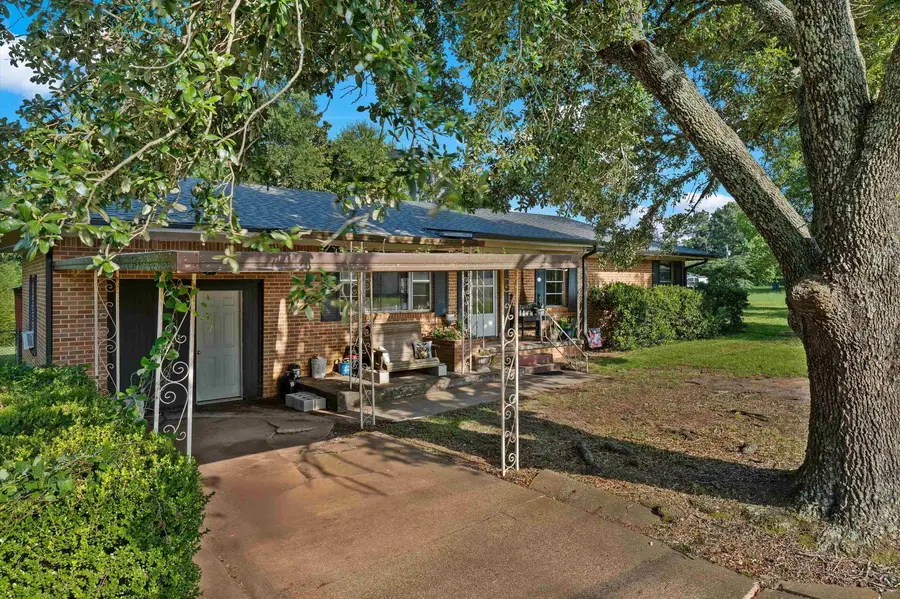 1520 Wilson, Henderson, TX 75652 - #2