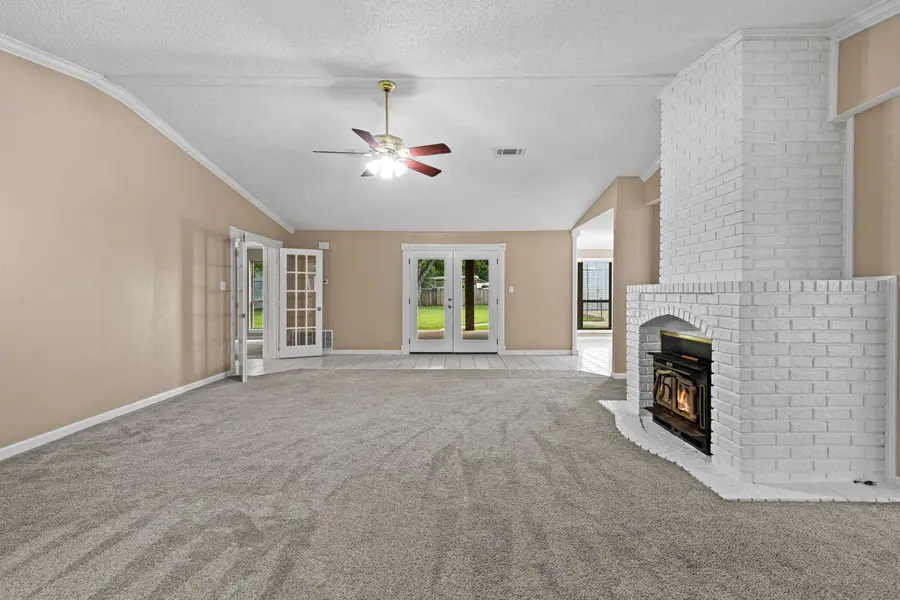 3055 N Texas St, Gladewater, TX 75647 - #2