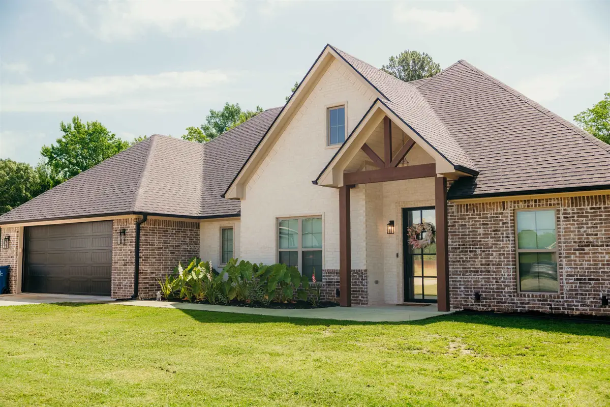 102 Oak Trail, Kilgore, TX 75662 - #1