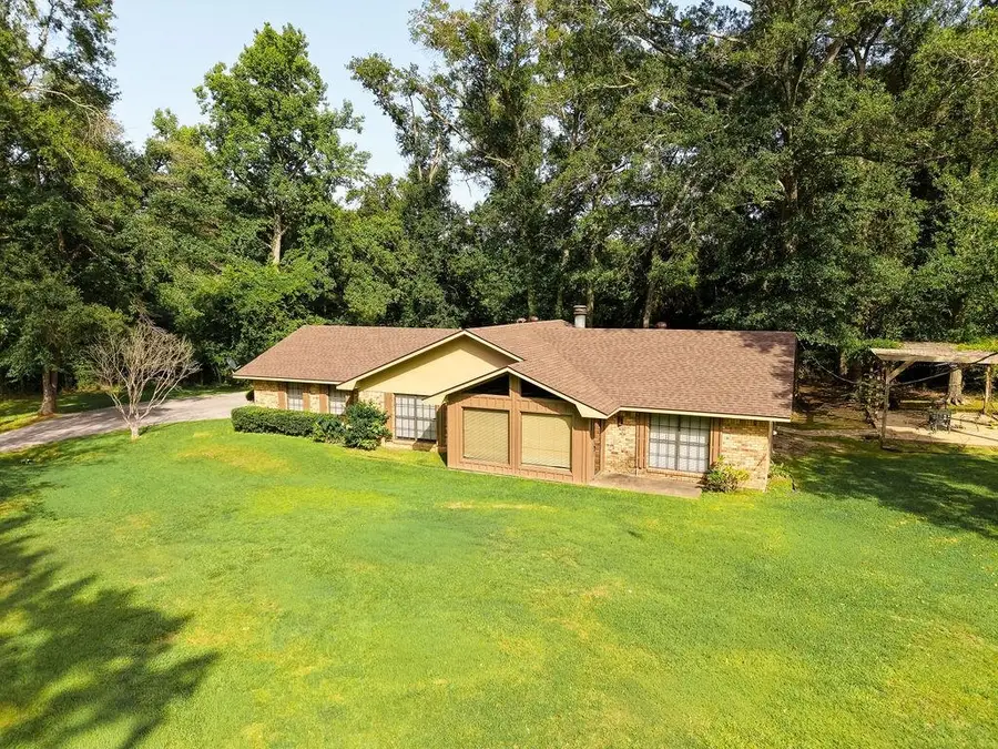 5400 Annette St., Marshall, TX 75672 - #2