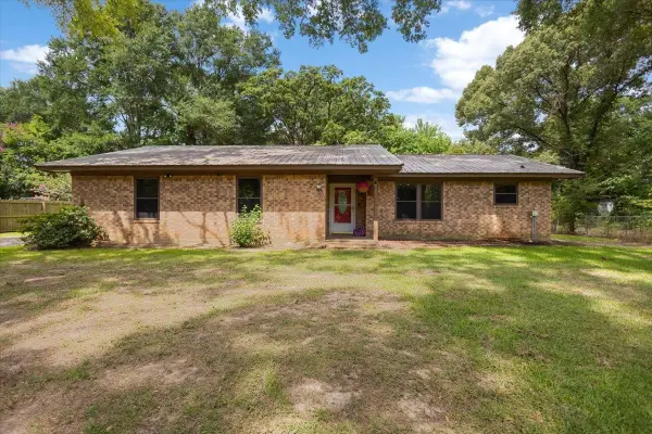 8189 Lakeside Drive, Ore City, TX 75683