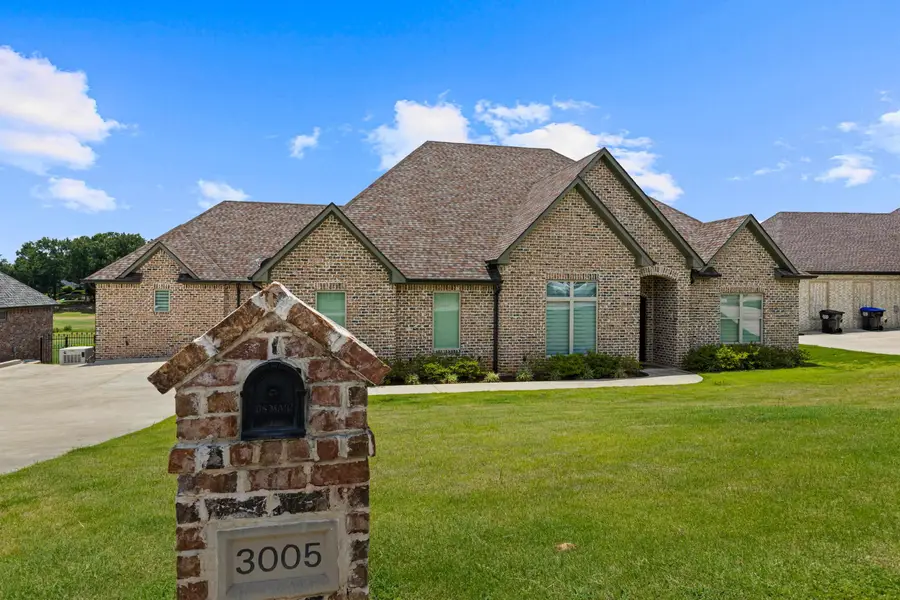 3005 Fairway Oaks Lane, Longview, TX 75605 - #3