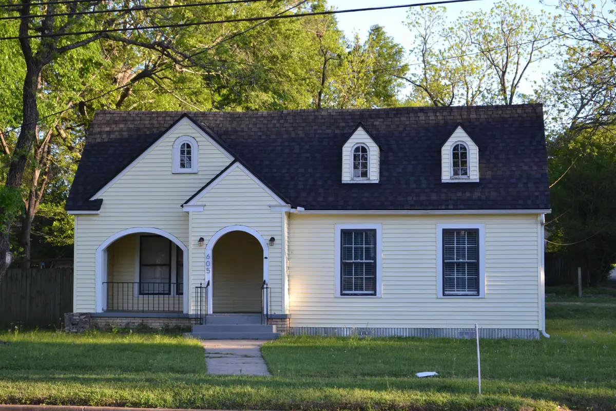 605 W TYLER, Gilmer, TX 75644 - #1