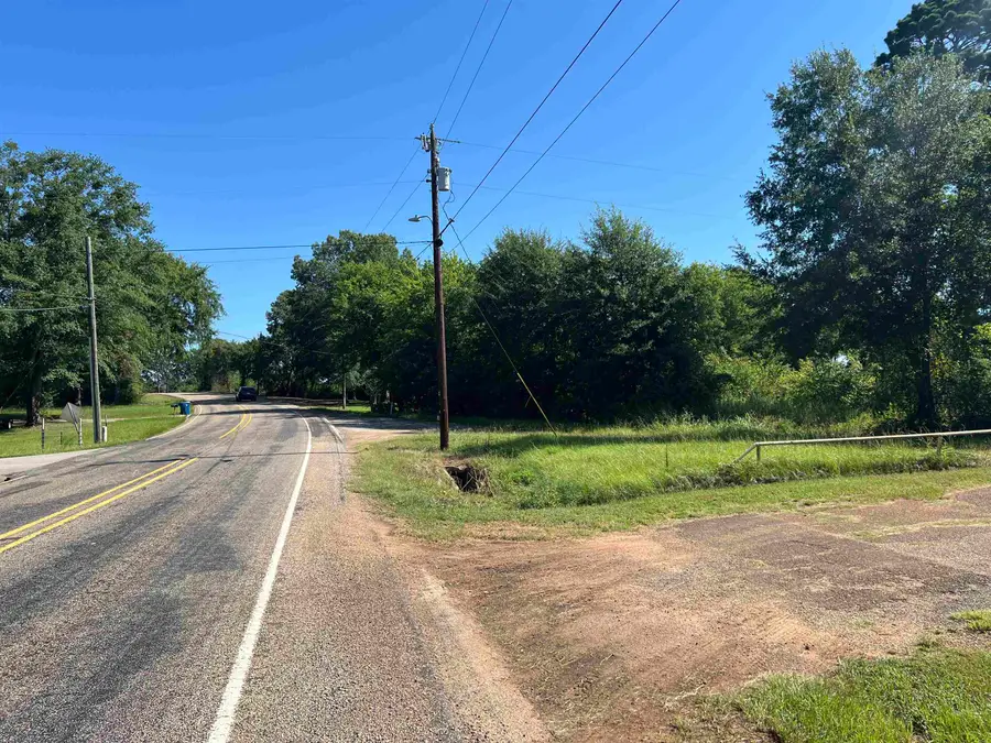 702 N Jarvis, Troup, TX 75789 - #2