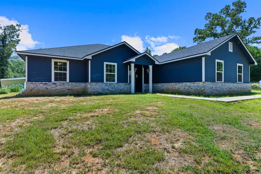 2061 Owens Corner Rd., Karnack, TX 75661 - #2