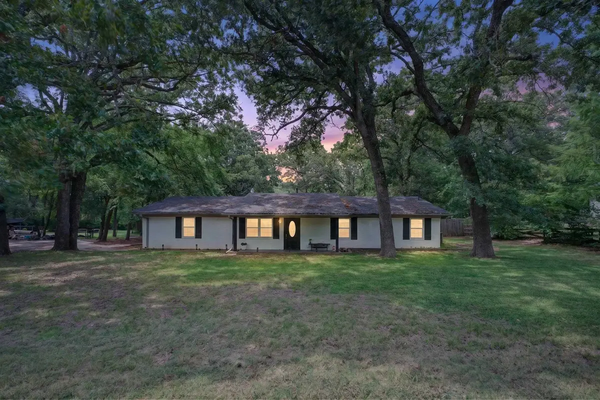 1477 Woodlawn Dr., Canton, TX 75103 - #1