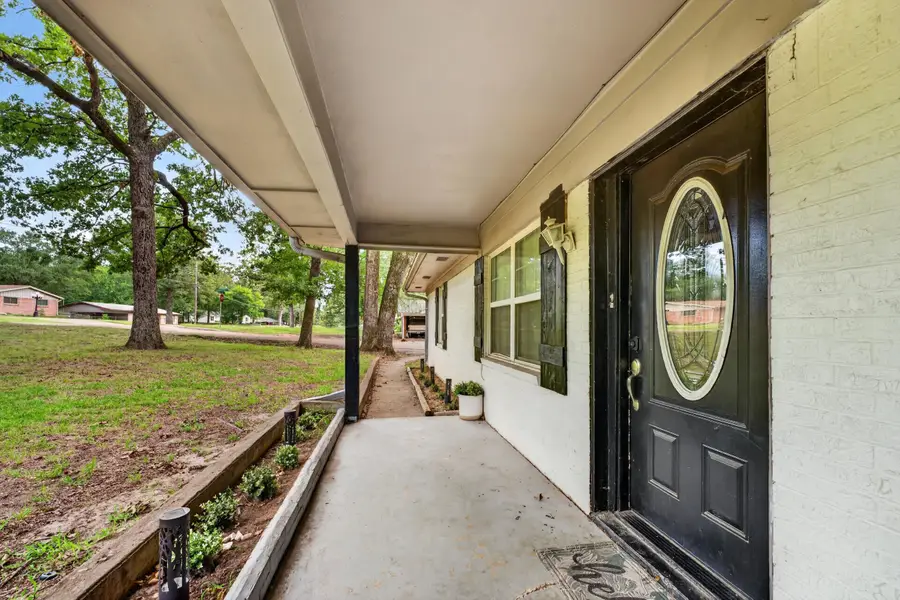 1477 Woodlawn Dr., Canton, TX 75103 - #3