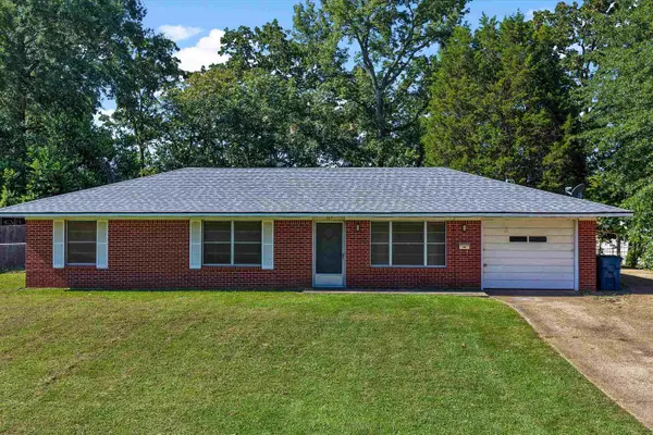 107 Crosby Dr., Henderson, TX 75654