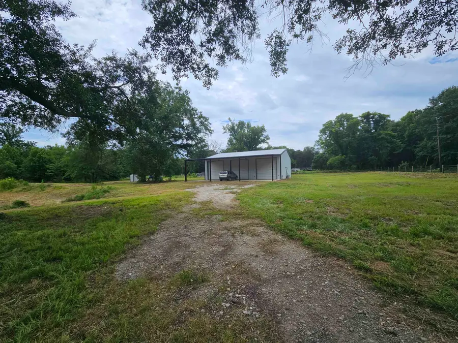 TBD Giraffe, Gilmer, TX 75644 - #2