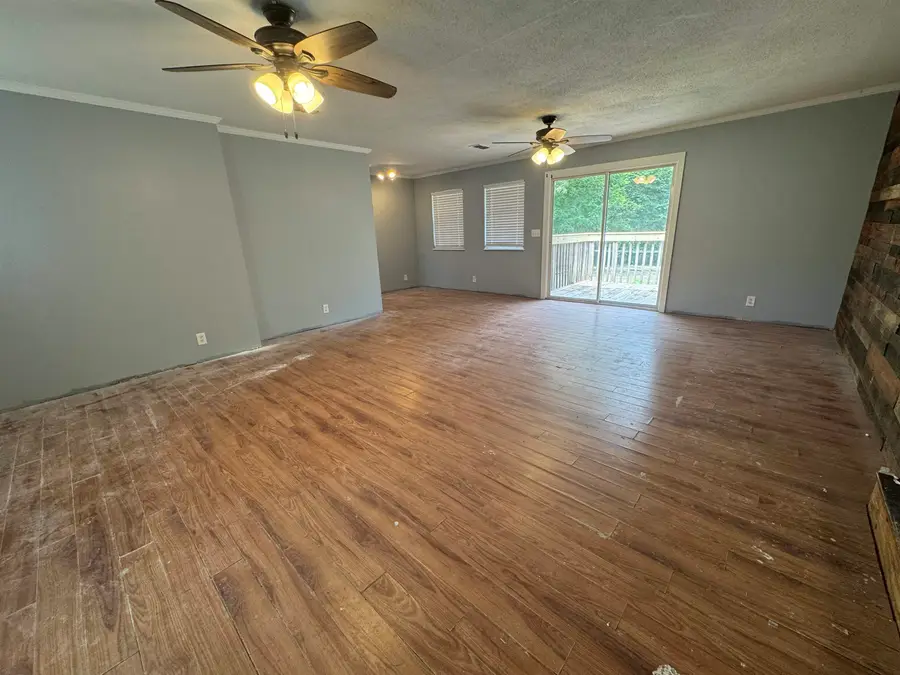 509 W North St, Overton, TX 75684 - #3