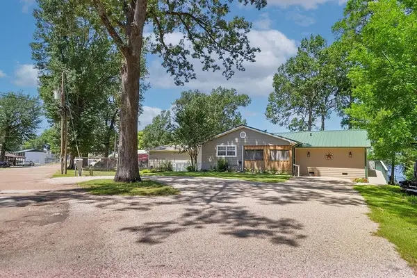 208 Southshore, Lone Star, TX 75668