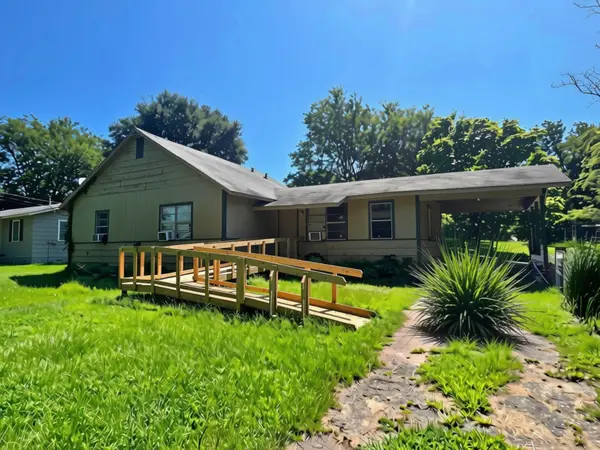 112 Boon, Linden, TX 75563