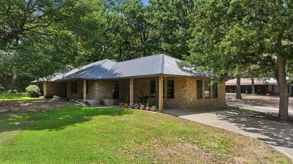 9406 STATE HWY 154 W, Big Sandy, TX 75755