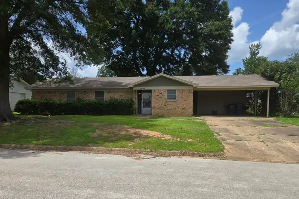 1522 Young, Henderson, TX 75654