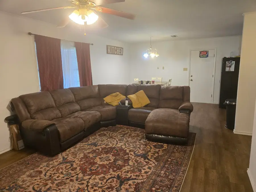 1522 Young, Henderson, TX 75654 - #3