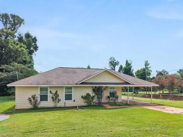 108 N PECAN ST, Hughes Springs, TX 75656
