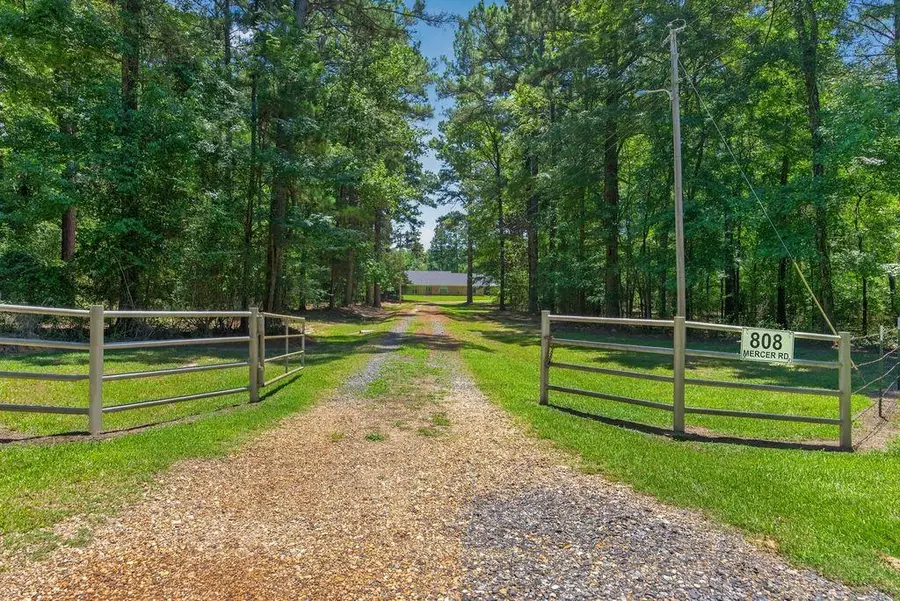 808 Mercer Rd, Marshall, TX 75672 - #2