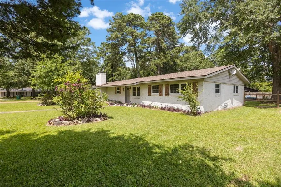 300 N Pinewood, Carthage, TX 75633 - #2