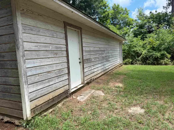 297 CR 3222, De Berry, TX 75863-9