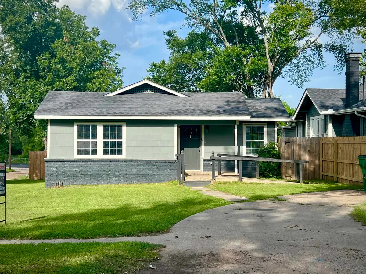 402 N St Mary, Carthage, TX 75633 - #1