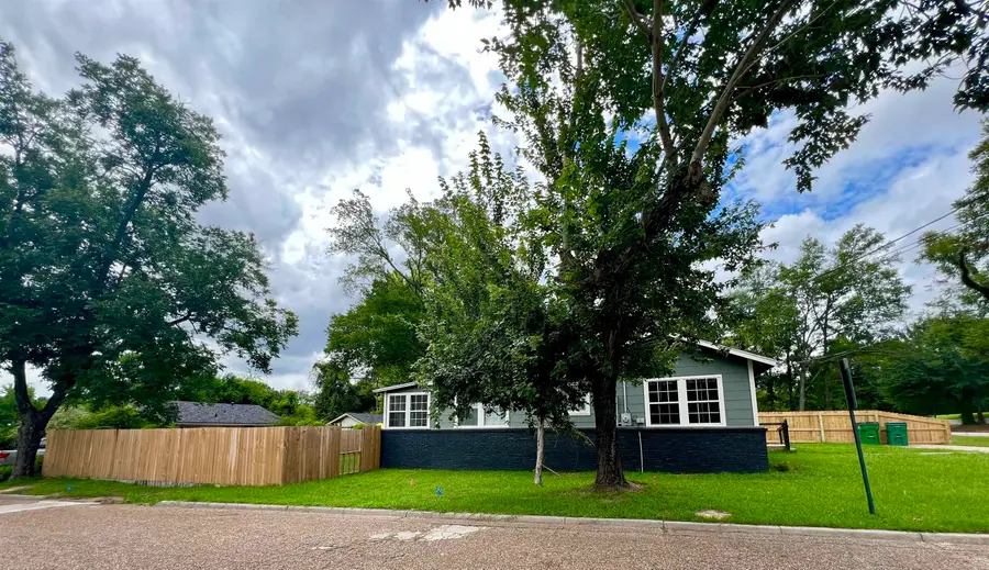 402 N St Mary, Carthage, TX 75633 - #3