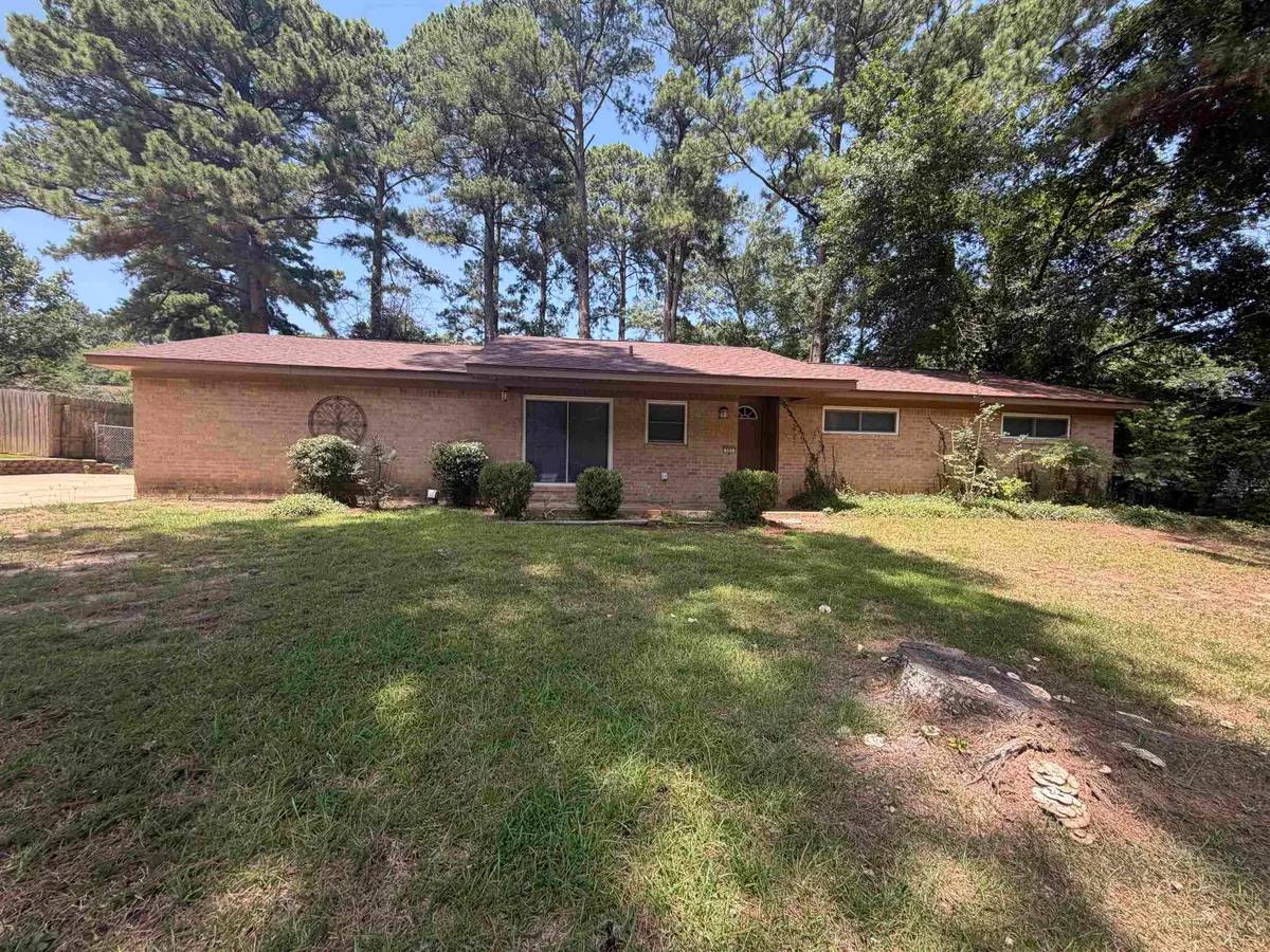 307 Ralph St, Longview, TX 75605 - #1