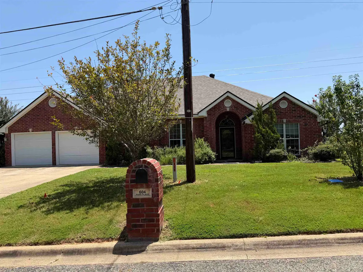 604 & 606 Park Place, Marshall, TX 75672 - #1