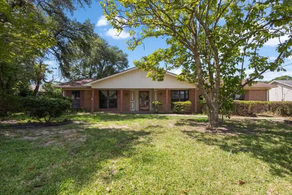 404 Marion Drive, Longview, TX 75602