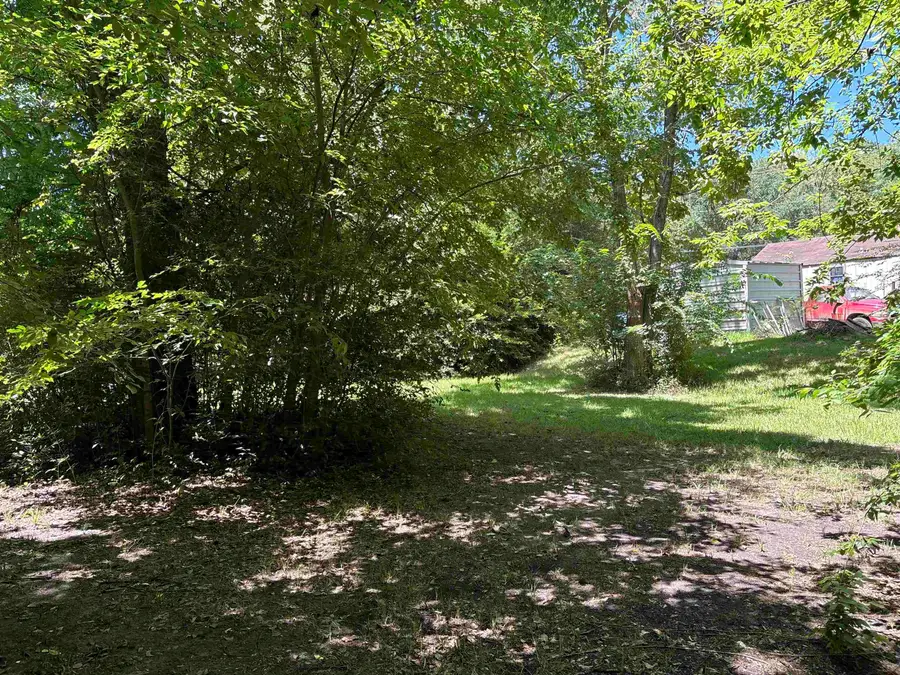 305 E Madison St, Overton, TX 75684 - #3