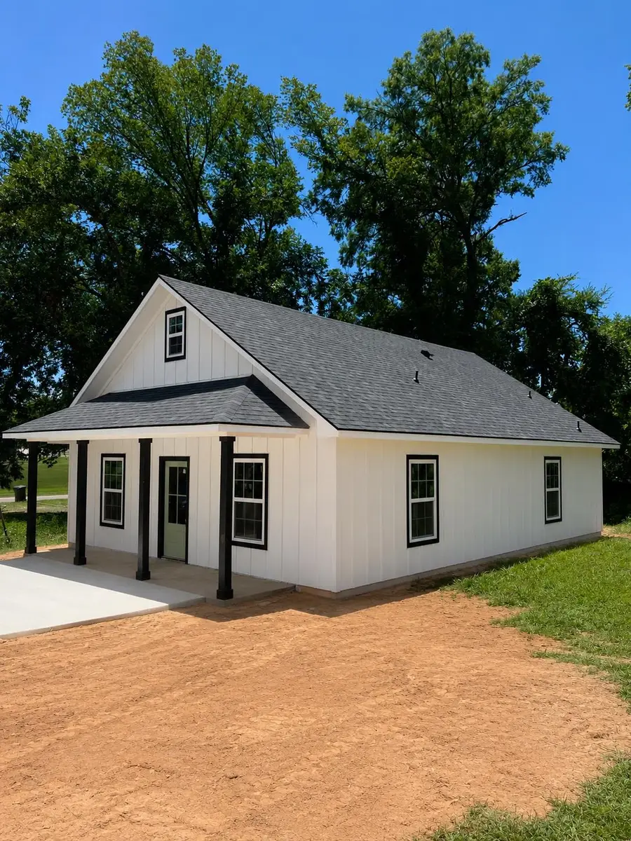 802 W Nelson St, Longview, TX 75601 - #2