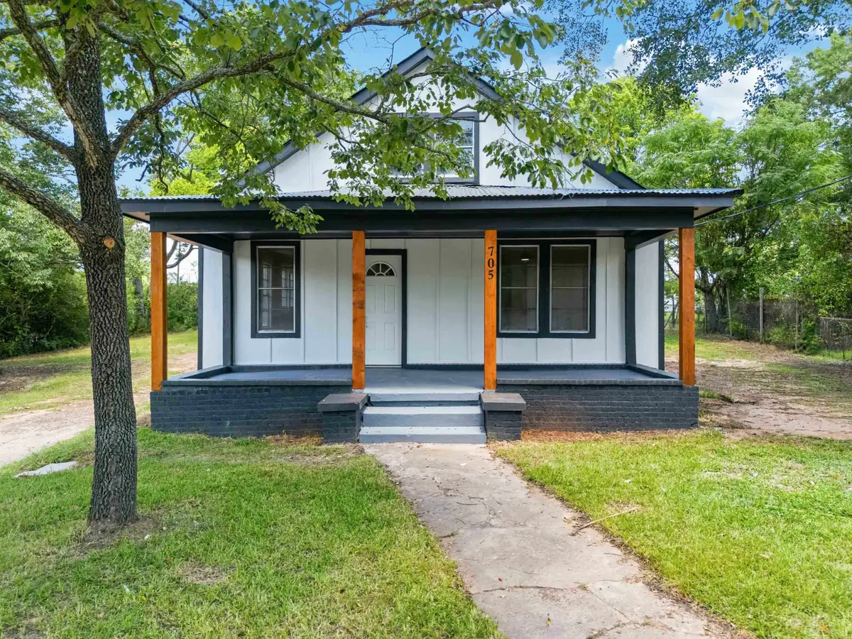 705 Nathan St., Marshall, TX 75670 - #1