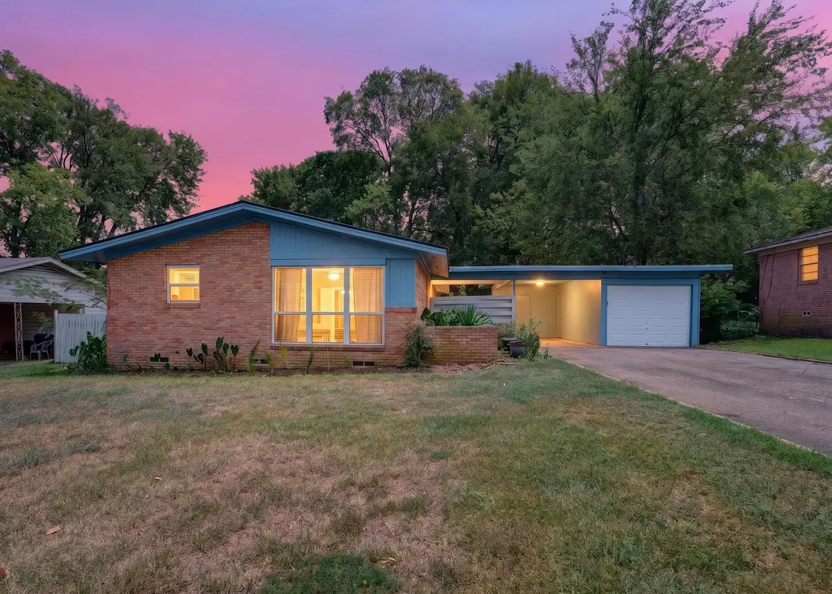 912 Glencrest Ln, Longview, TX 75601 - #1