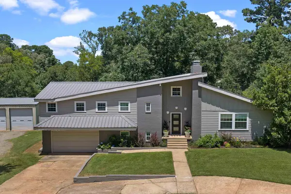 1066 S Bob White Rd, Longview, TX 75605-6498