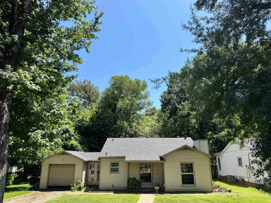 1212 E LANTRIP, Kilgore, TX 75662 - #2