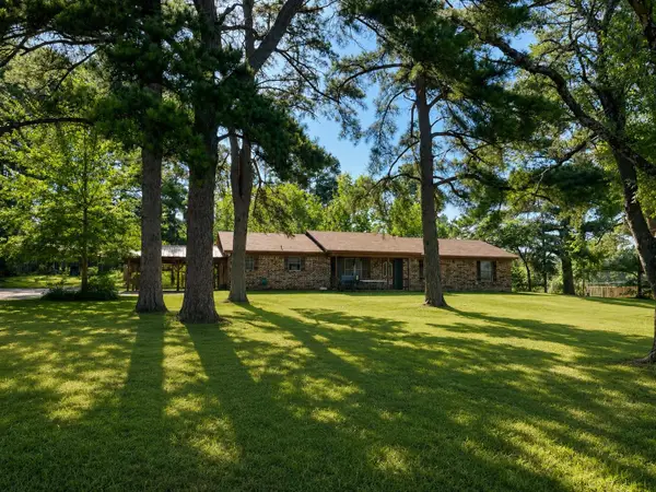 290 Debbie St, Kilgore, TX 75662