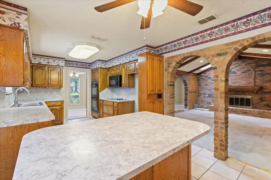 900 Regency Dr, Longview, TX 75604 - #2
