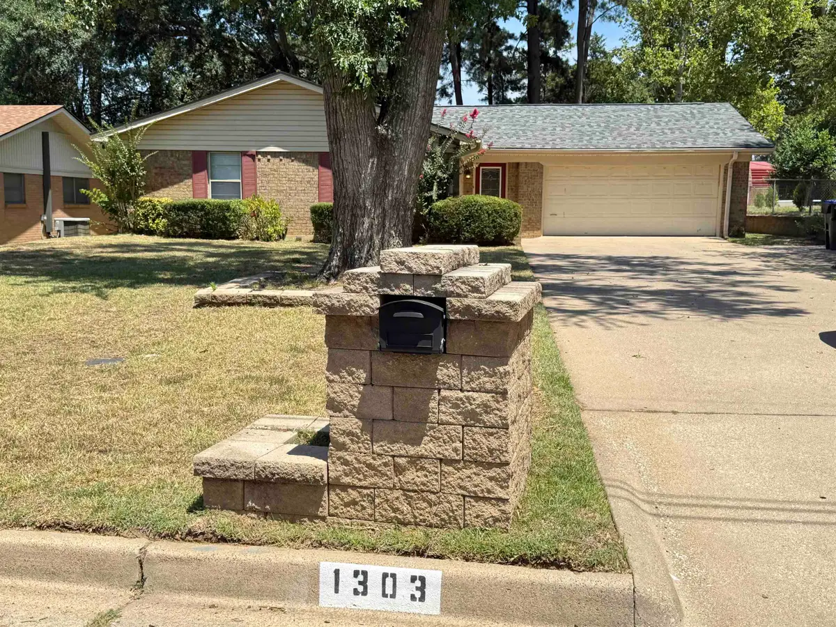1303 Colgate Dr, Longview, TX 75601 - #1