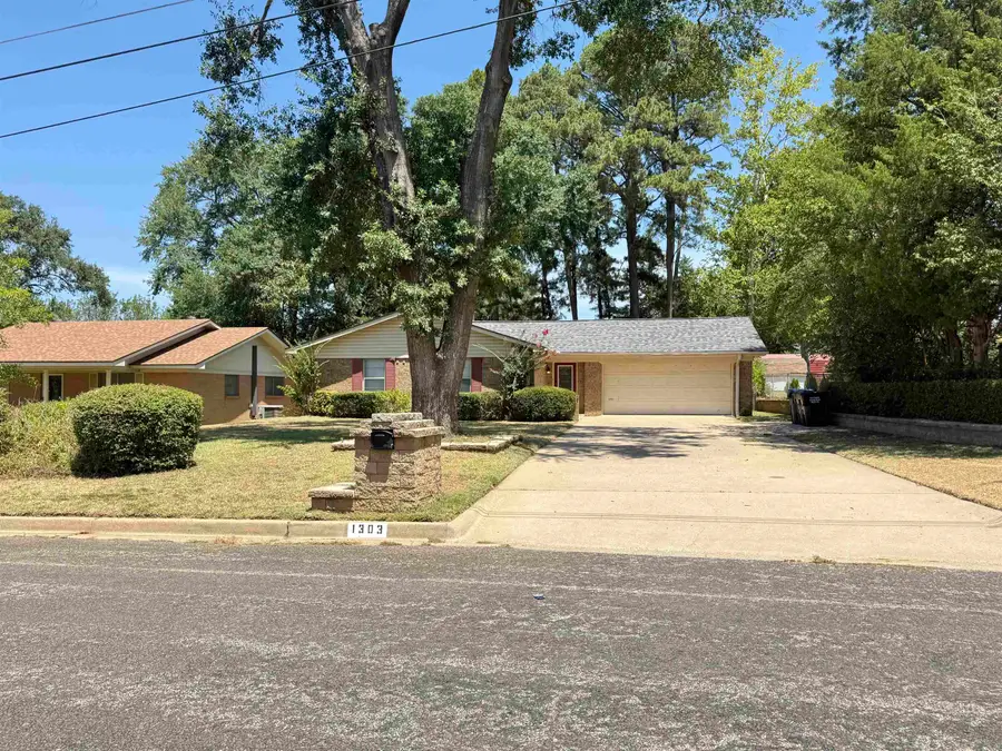 1303 Colgate Dr, Longview, TX 75601 - #3