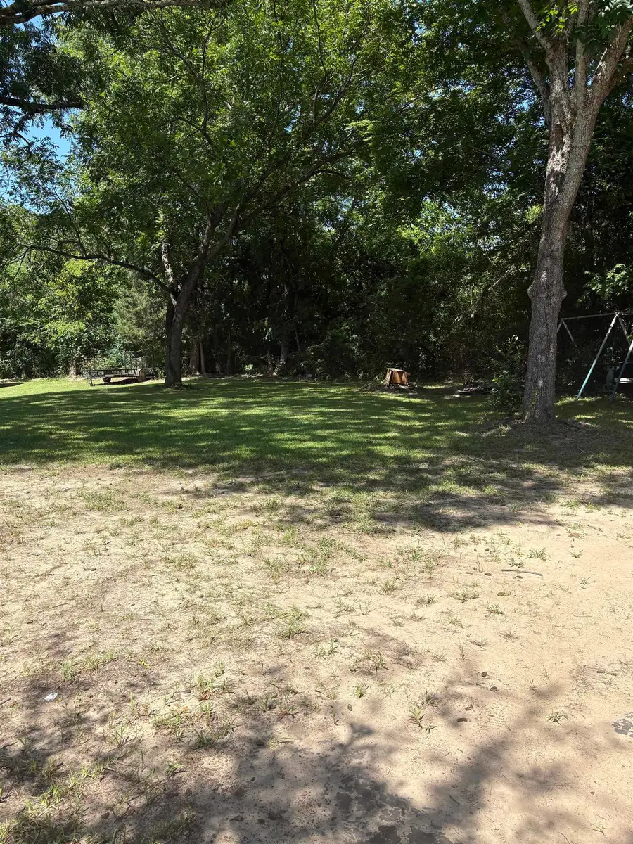 305 S Hubbard, Omaha, TX 75571 - #3